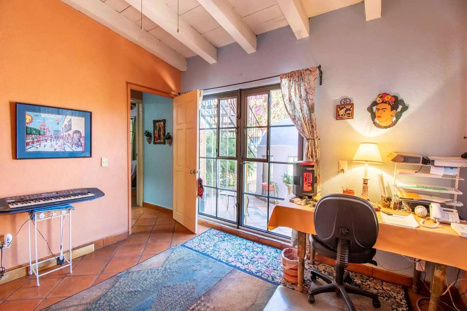 Rosal 26B — San Antonio, San Miguel de Allende — photo 14 — vibrant creative studio with mountain views