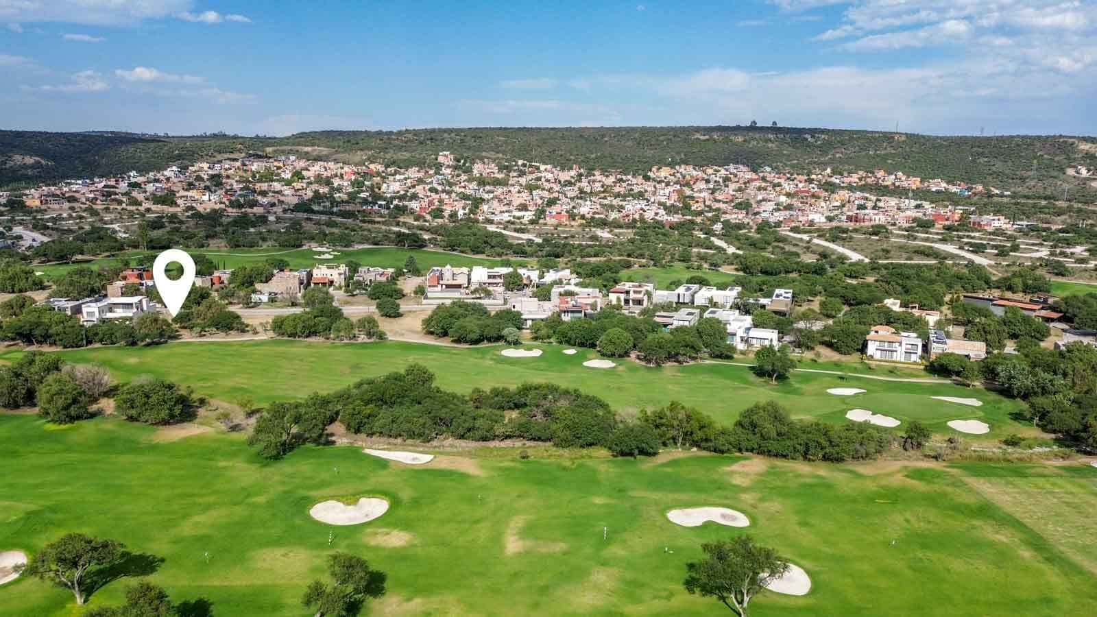 Lot Marialba 68 — Club de Golf Ventanas, San Miguel de Allende — photo 8 — championship golf course estate living