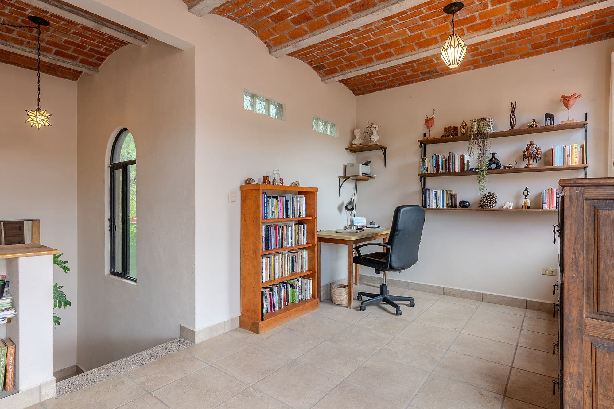 Casa Malva — Valle del Maíz, San Miguel de Allende — photo 14 — rustic-chic study with soaring beams