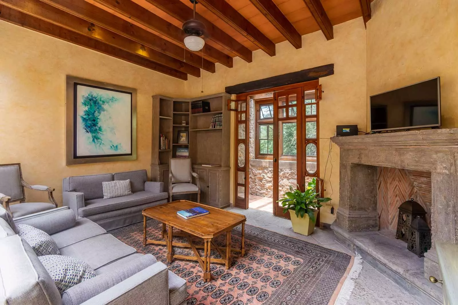 Casa la Perla — Ojo de Agua, San Miguel de Allende — photo 19 — warm colonial elegance, rustic architectural character