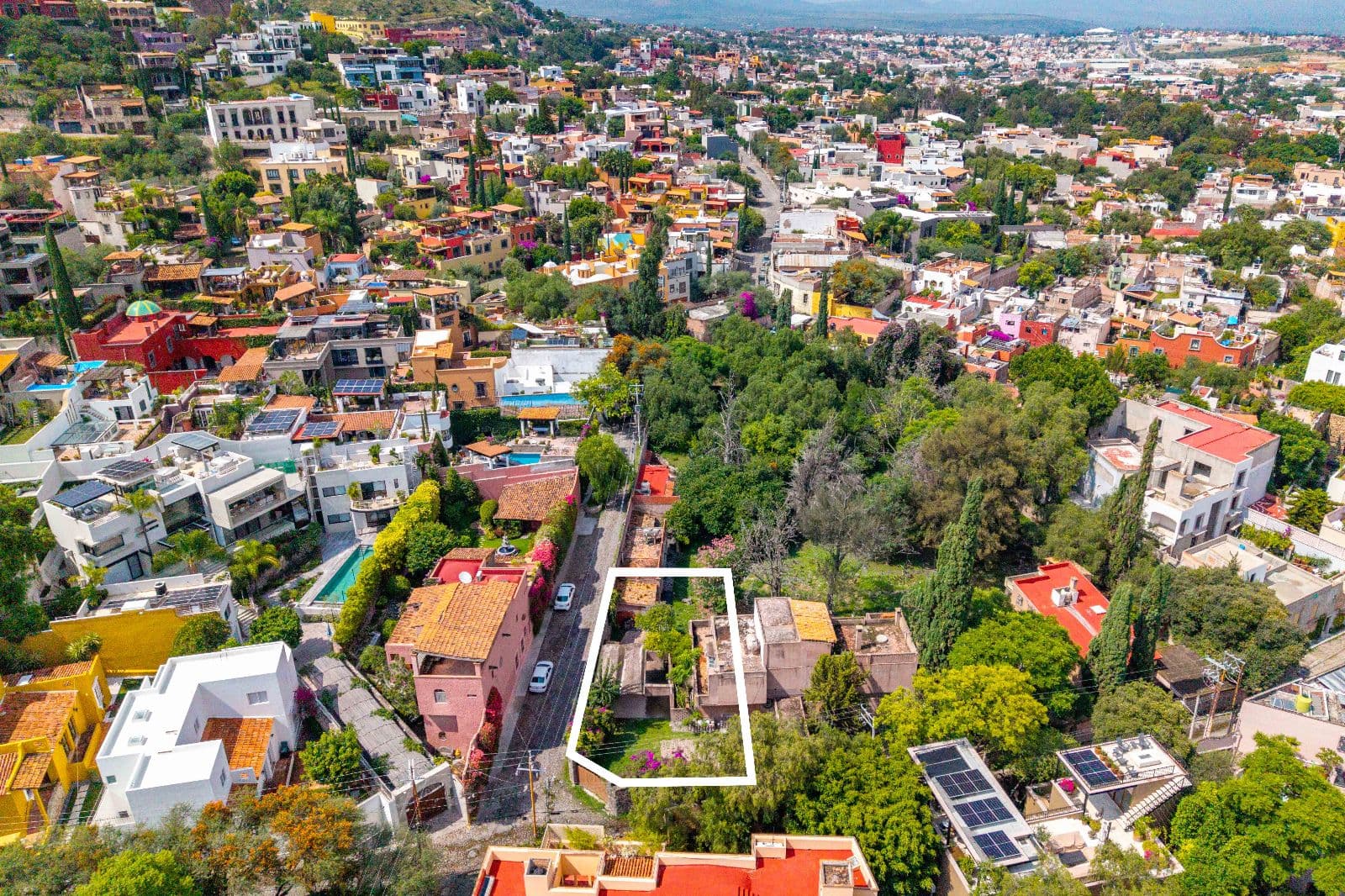 Lote Esquina — Guadiana, San Miguel de Allende — photo 5 — verdant hillside sanctuary with panoramic vistas