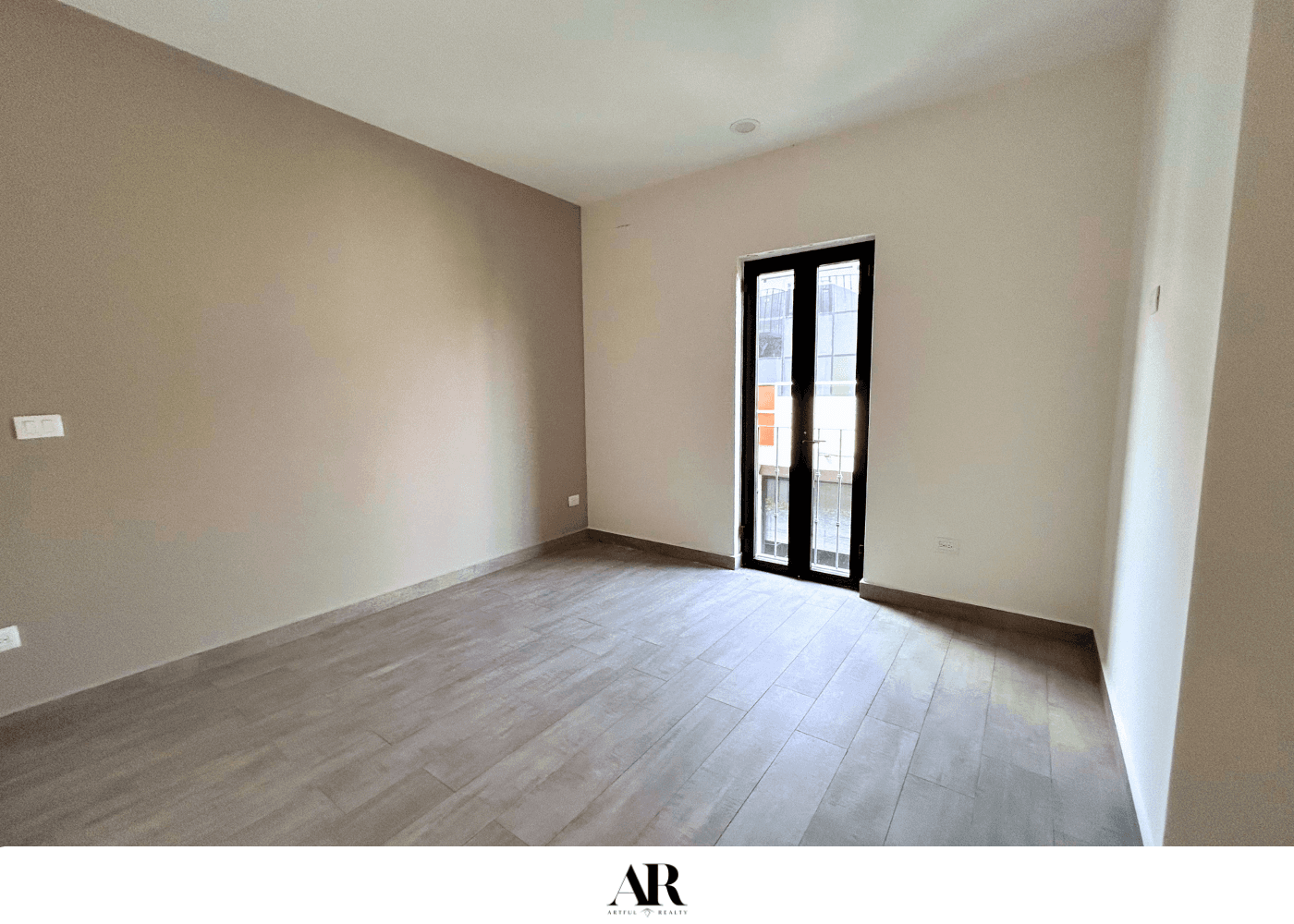 Residencia 15 B, Mezzanine con Roof Top Privado en Barrio Santo | Diseño, Amplitud y Estilo en San Miguel de Allende — San Miguel de Allende Centro, San Miguel de Allende — photo 5 — luminous bedroom with private terrace access