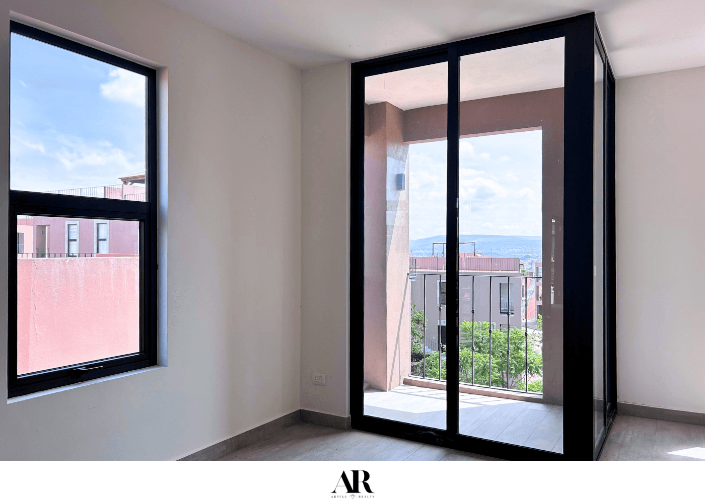 Residencia 15 B, Mezzanine con Roof Top Privado en Barrio Santo | Diseño, Amplitud y Estilo en San Miguel de Allende — San Miguel de Allende Centro, San Miguel de Allende — photo 8 — luminous corner retreat, panoramic vistas