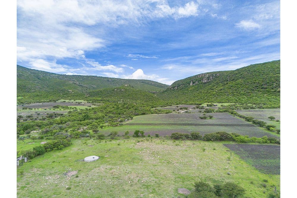 Lot "Ikigai" — Sosnabar, San Miguel de Allende — photo 3 — expansive countryside vistas, verdant valley panorama