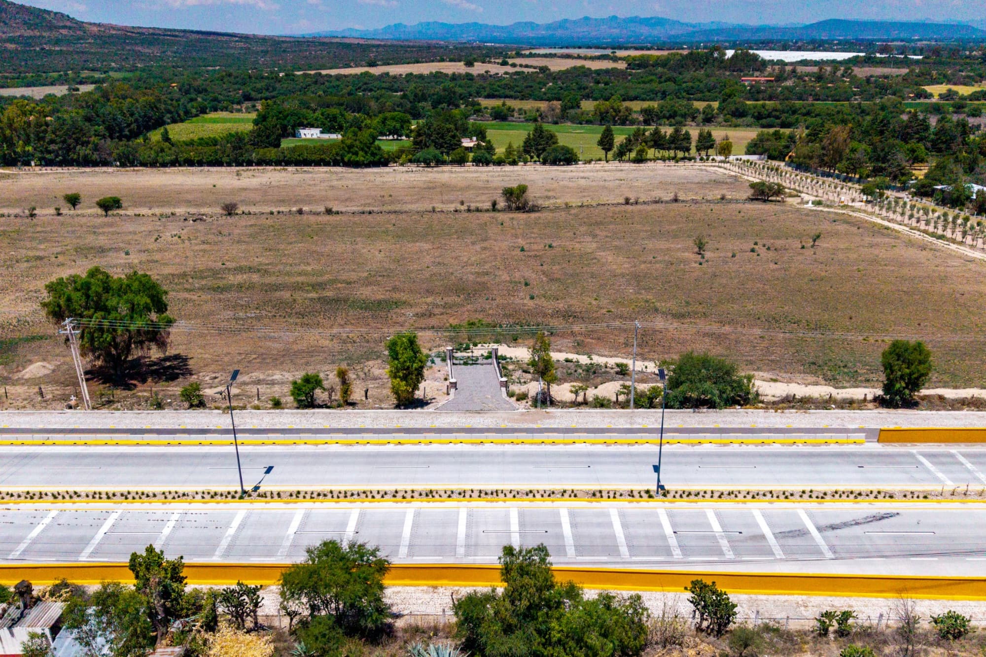 Macro lote Rancho Alegre — Centro, San Miguel de Allende — photo 9 — panoramic valley views, sprawling grounds