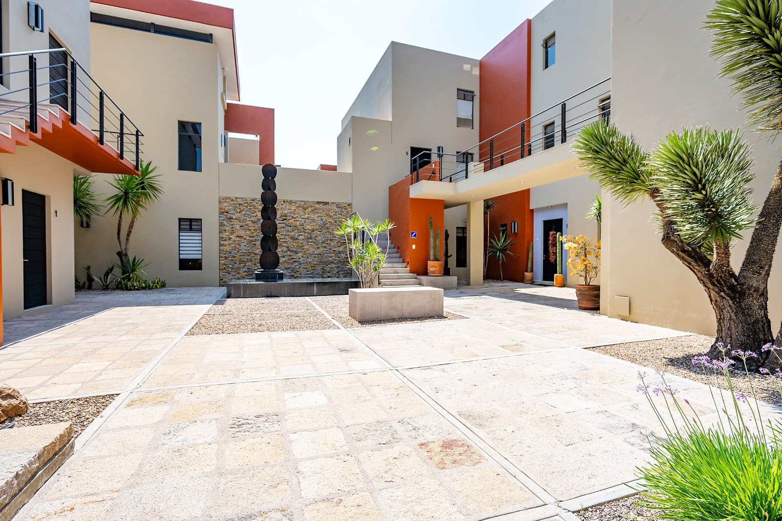 Modern Ground-Level Condo Near Centro — San Antonio, San Miguel de Allende — photo 25 — sophisticated courtyard, contemporary mexican architecture