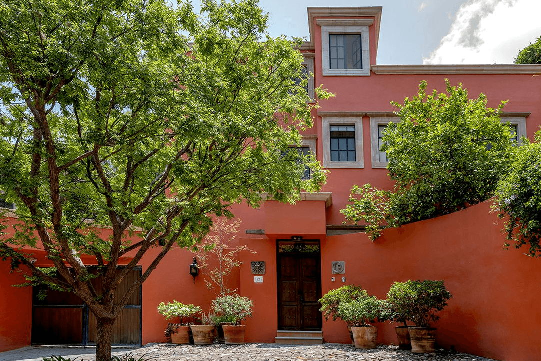 Casa Sol y Luna
