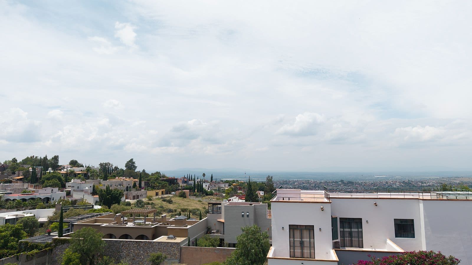 Casa Visión — Rinconada de Los Balcones, San Miguel de Allende — photo 16 — panoramic valley views, contemporary elegance