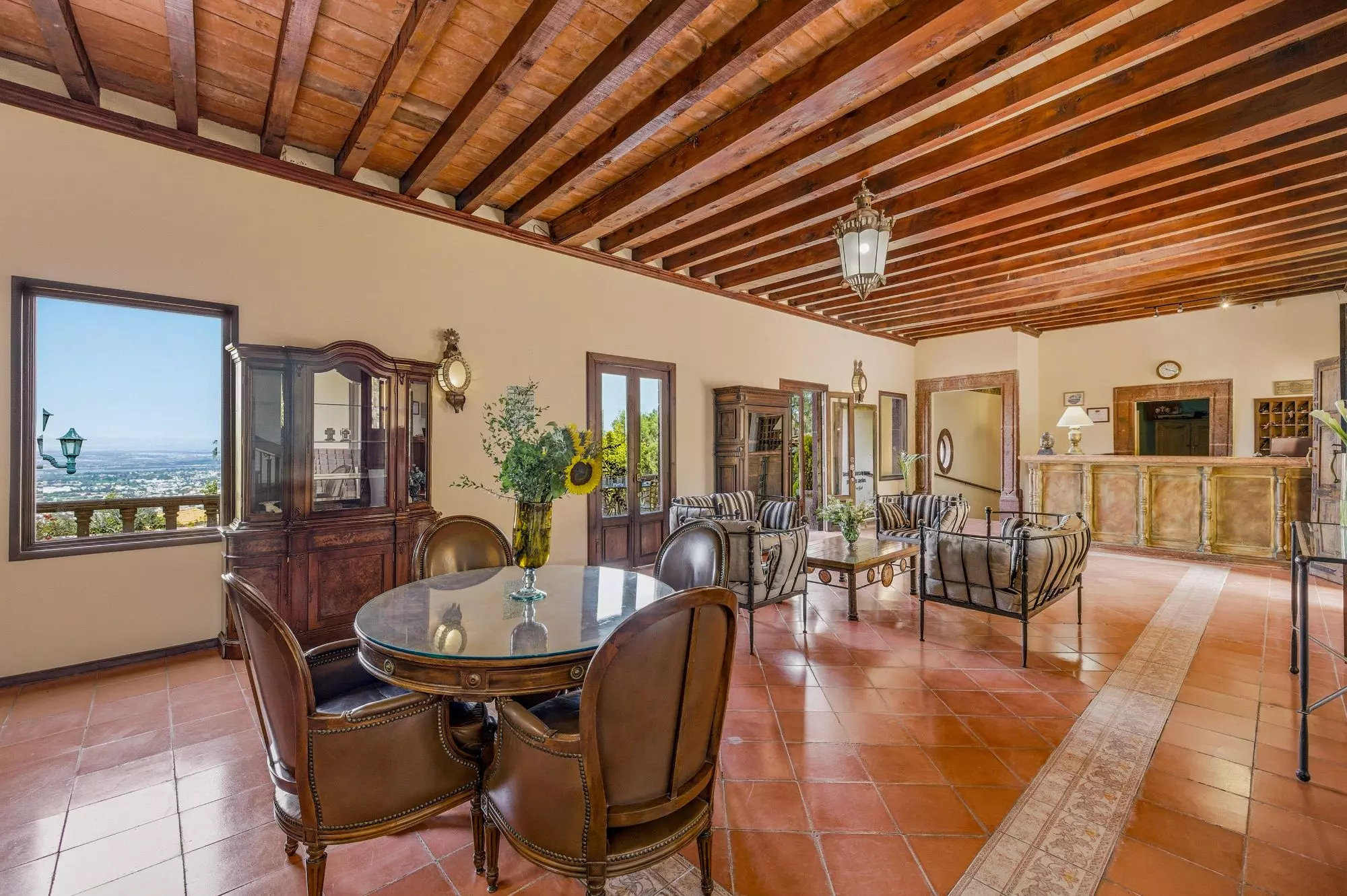 Hotel Mirador del Frayle — La Palmita, San Miguel de Allende — photo 3 — soaring beamed ceilings, panoramic valley views