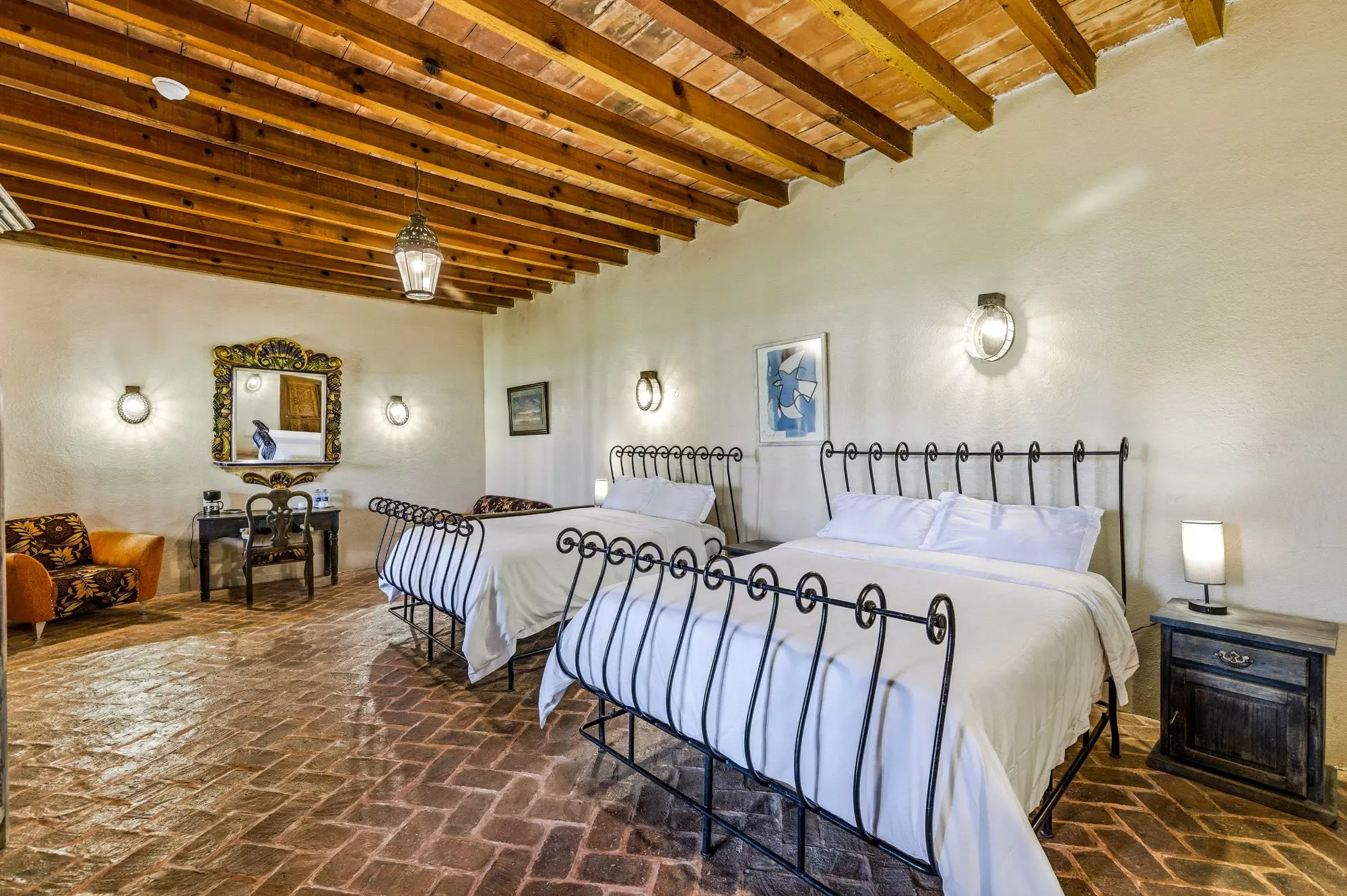 Hotel Mirador del Frayle — La Palmita, San Miguel de Allende — photo 17 — rustic elegance meets colonial charm beautifully
