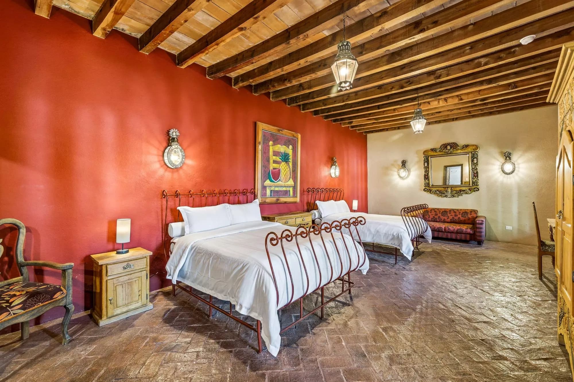 Hotel Mirador del Frayle — La Palmita, San Miguel de Allende — photo 15 — hacienda-style suite with rustic beams
