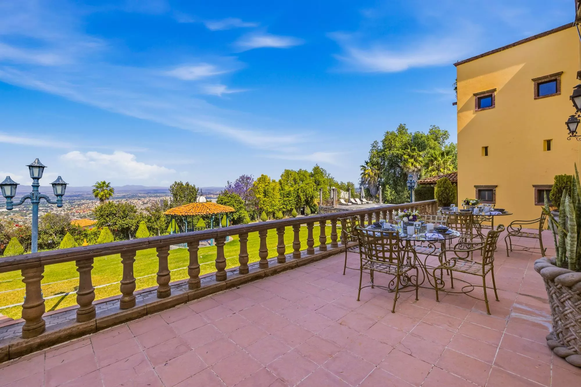 Hotel Mirador del Frayle — La Palmita, San Miguel de Allende — photo 9 — panoramic hilltop terrace, breathtaking valley views