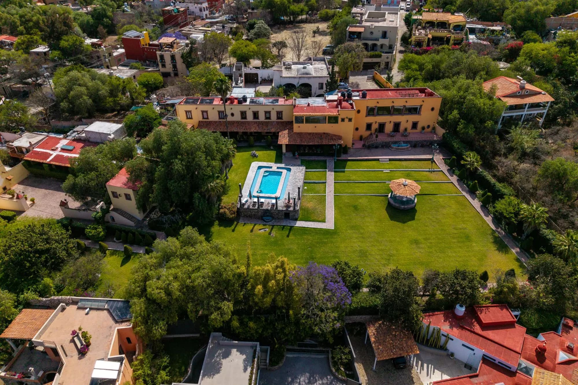 Hotel Mirador del Frayle — La Palmita, San Miguel de Allende — photo 25 — majestic estate, sprawling gardens, resort-style amenities
