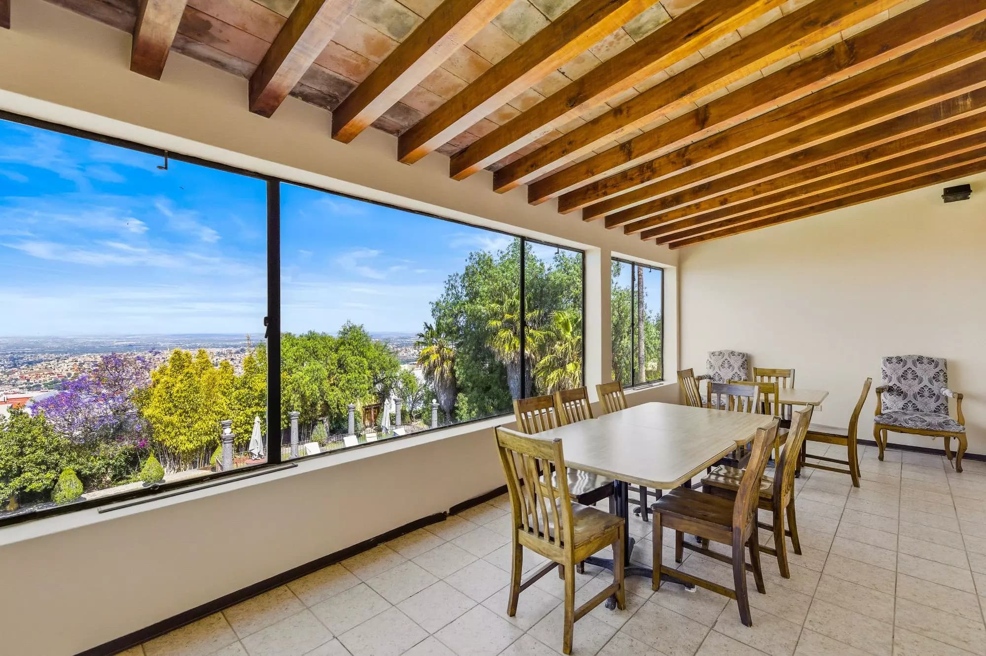 Hotel Mirador del Frayle — La Palmita, San Miguel de Allende — photo 26 — panoramic valley views, sophisticated dining elegance