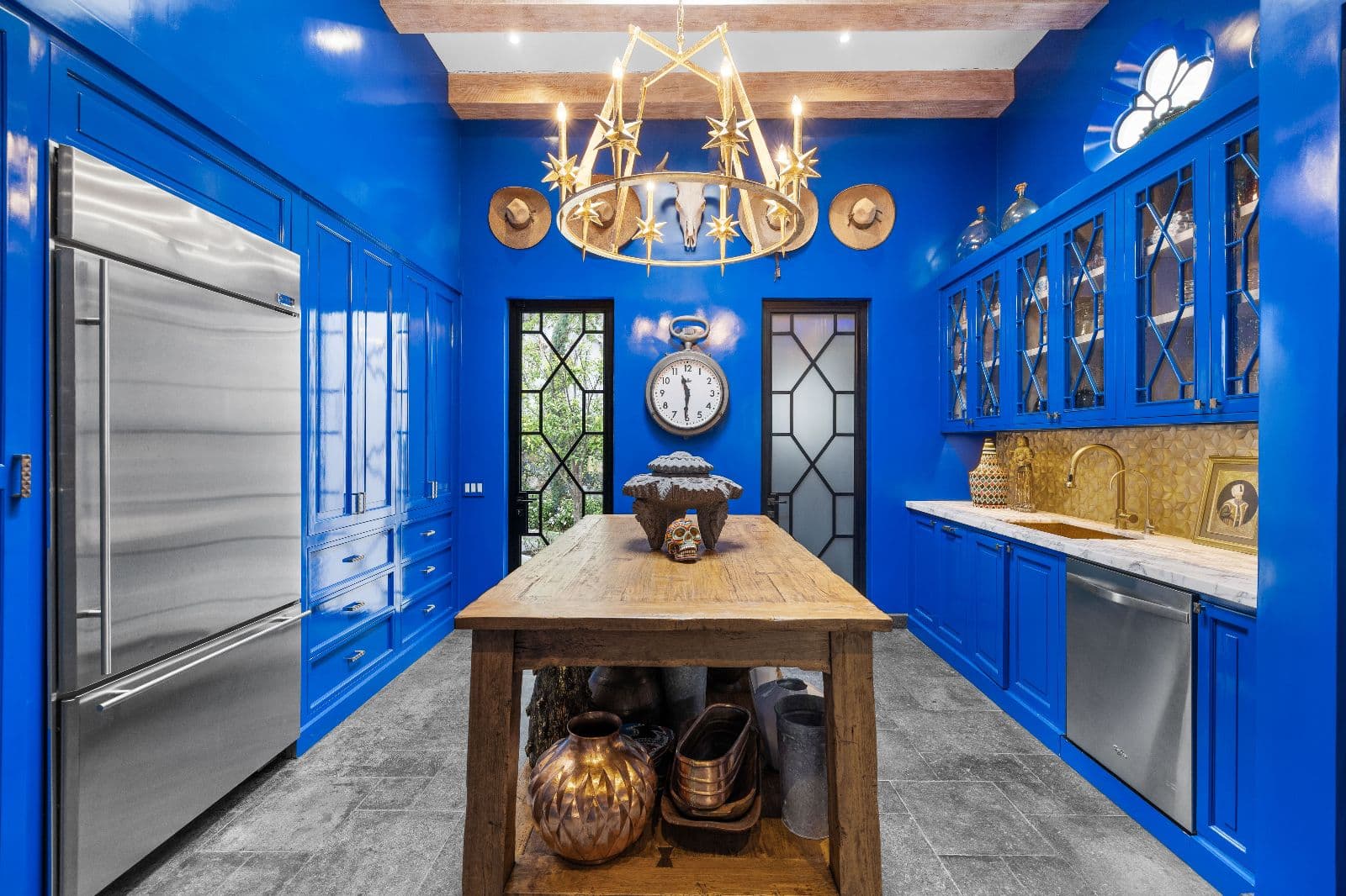Privada Baeza — Centro, San Miguel de Allende — photo 6 — vibrant gourmet kitchen, artisanal elegance