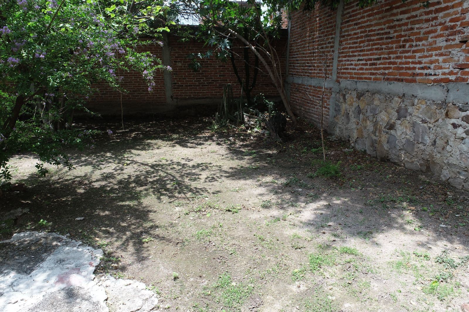 Terreno Privada San Juan — San Antonio, San Miguel de Allende — photo 3 — charming courtyard with authentic character