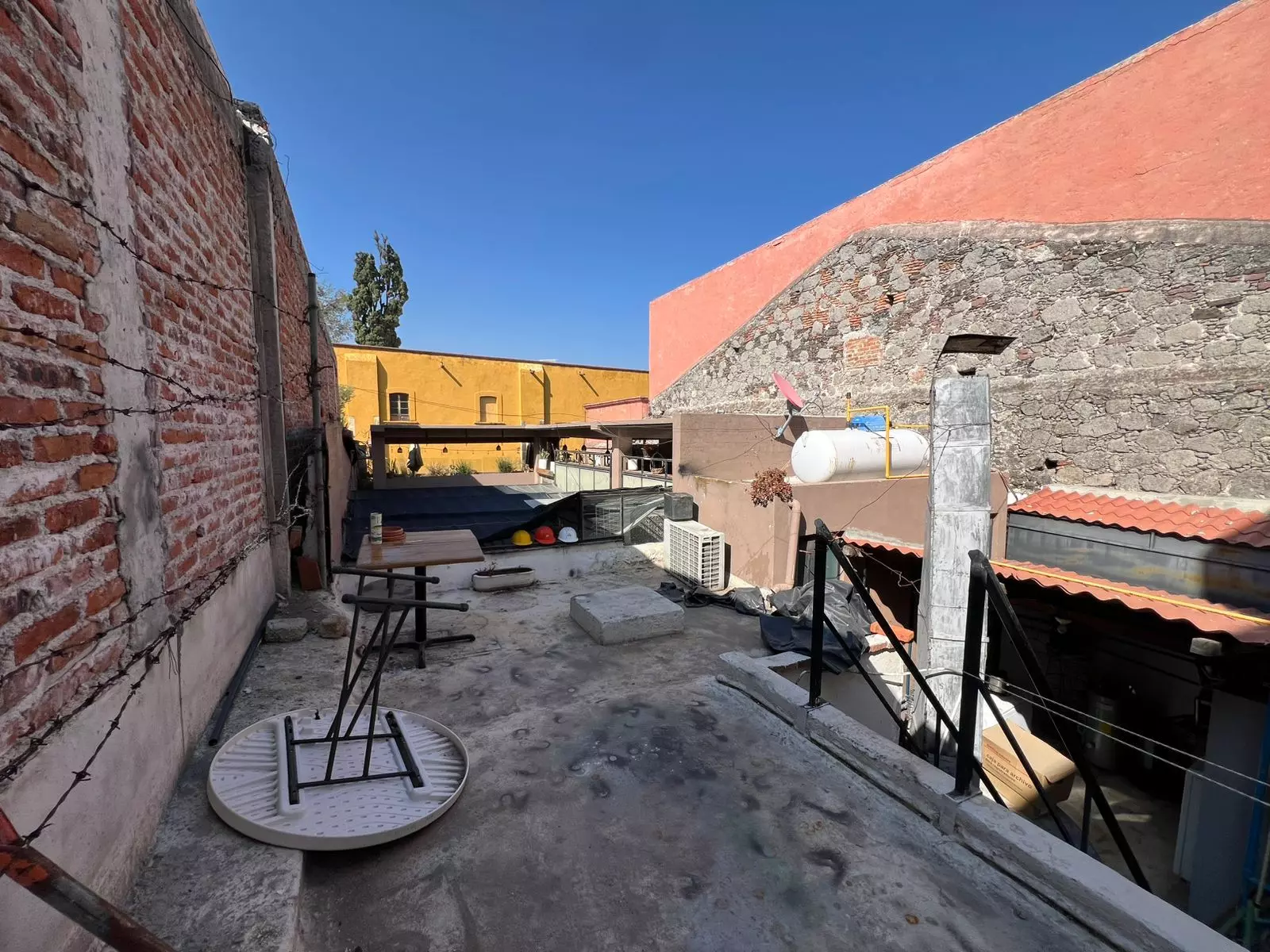 Macias 66 — San Miguel de Allende Centro, San Miguel de Allende — photo 20 — charming courtyard, authentic architectural bones