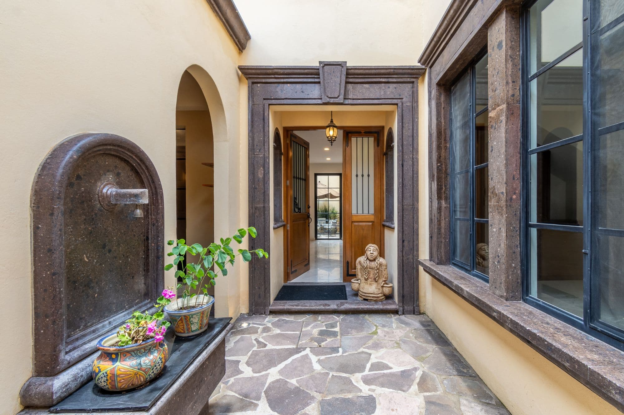 CASA PACO — San Antonio, San Miguel de Allende — photo 2 — charming courtyard, rustic elegance awaits