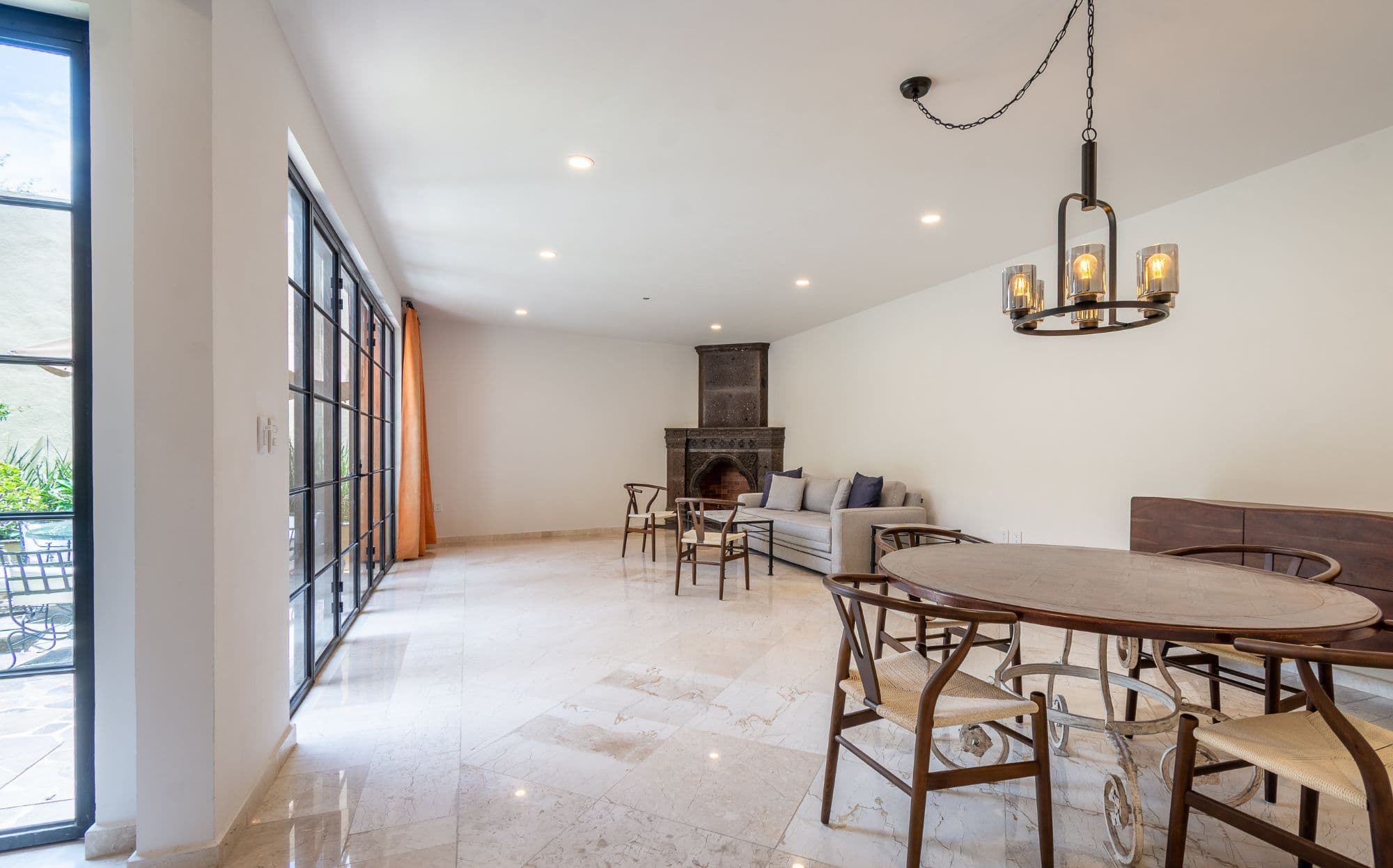 CASA PACO — San Antonio, San Miguel de Allende — photo 5 — luminous open living with authentic fireplace