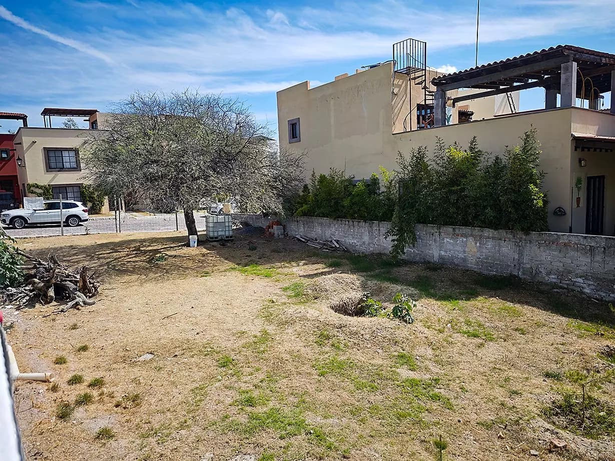 LOT ORIENTE — El Capricho, San Miguel de Allende — photo 4 — expansive blank canvas, abundant potential