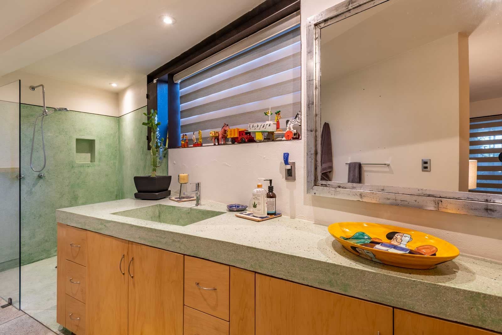 Casa Montolea — Los Senderos, Valle de los, San Miguel de Allende — photo 17 — modern spa-inspired children's bathroom oasis