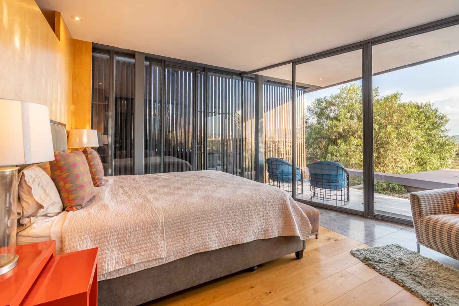 Casa Montolea — Los Senderos, Valle de los, San Miguel de Allende — photo 21 — modern master suite with panoramic views