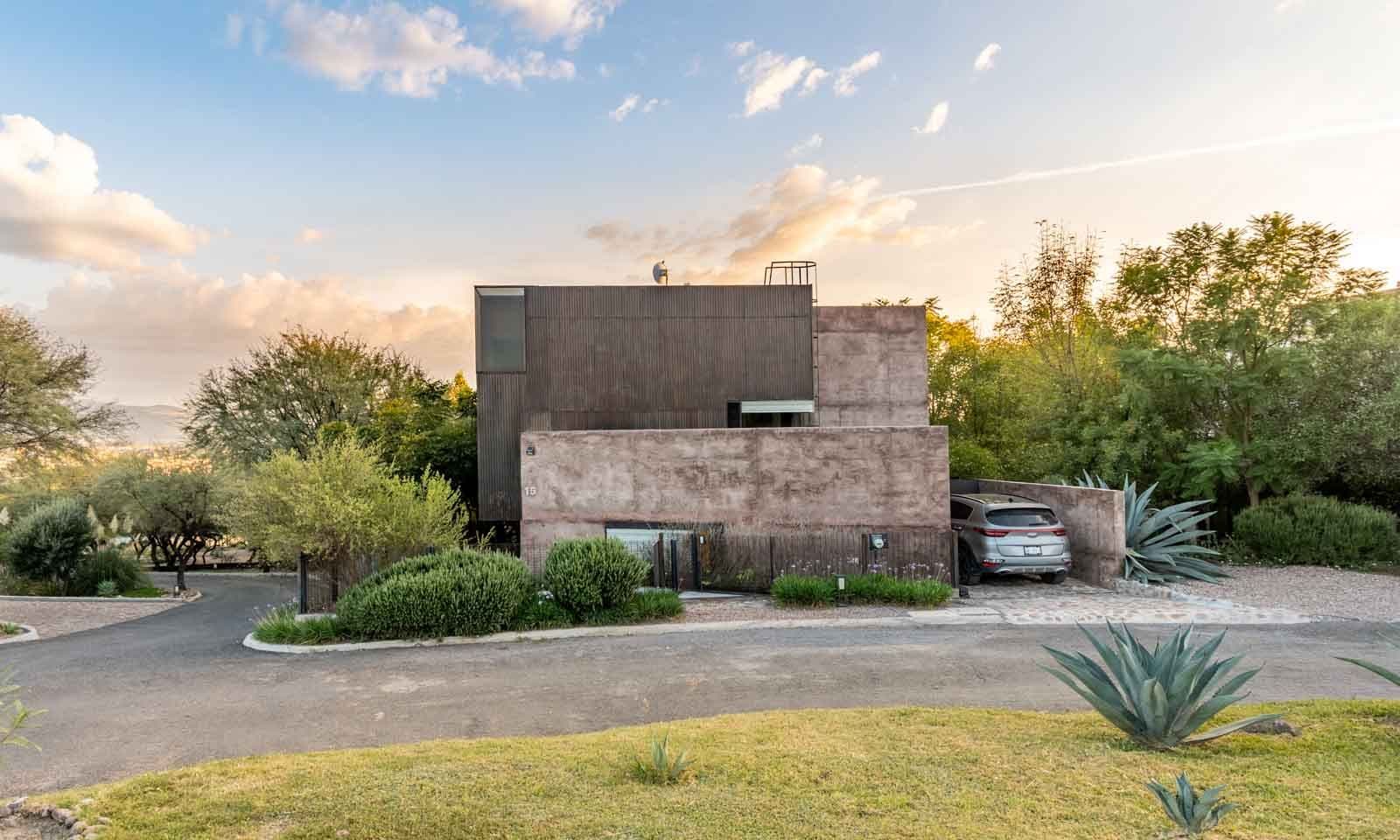 Casa Montolea — Los Senderos, Valle de los, San Miguel de Allende — photo 2 — contemporary architectural masterpiece, verdant surroundings