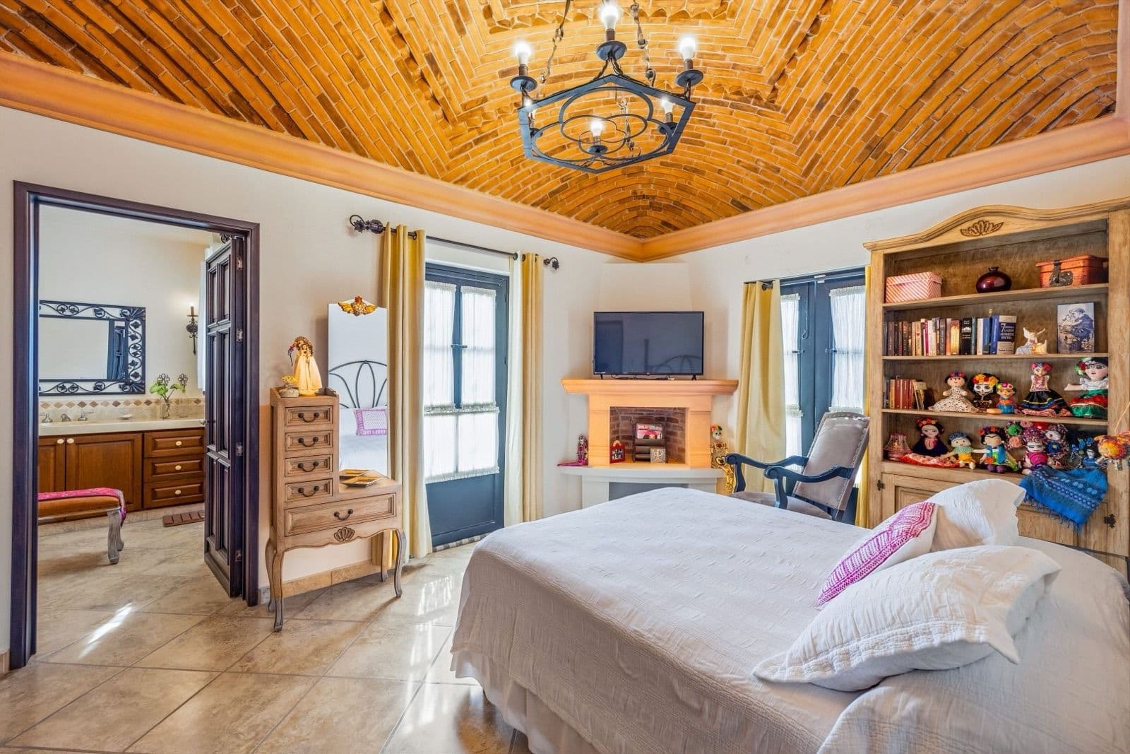 Villa Siqueiros — Zirándaro, San Miguel de Allende — photo 25 — stunning master suite, rustic elegance throughout