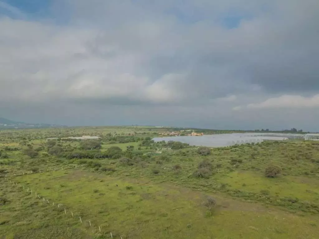 1970 Lot For Sale, El Toreador — Camino a Dr Mora, San Miguel de Allende — photo 3 — expansive countryside vista, peaceful pastoral landscape