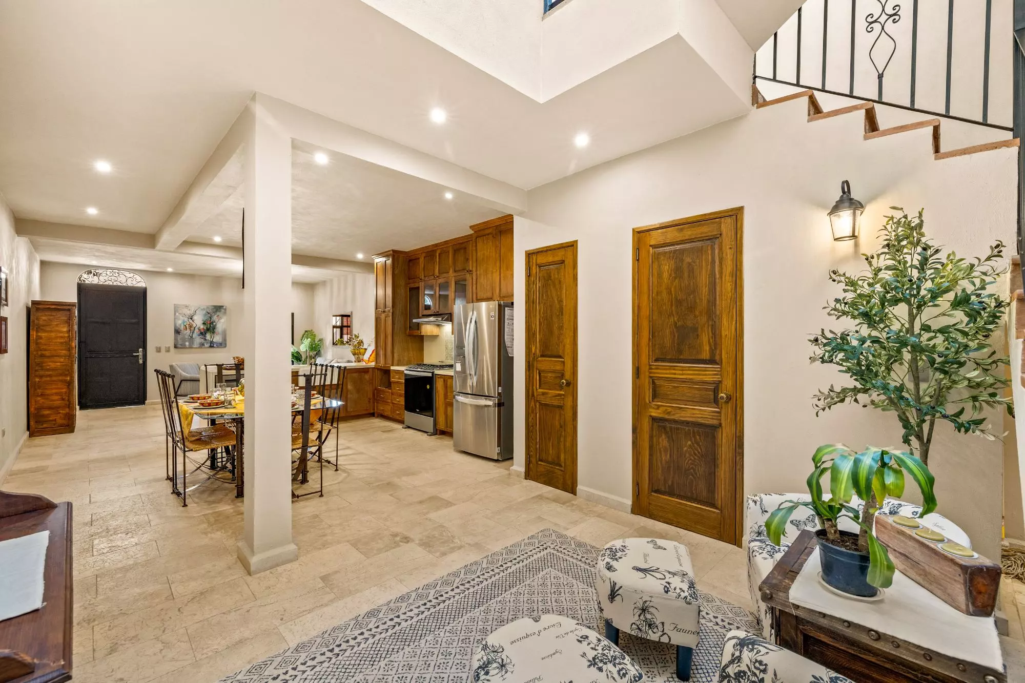 Casa Del Farolito — Guadalupe, San Miguel de Allende — photo 7 — luminous open-concept living masterpiece