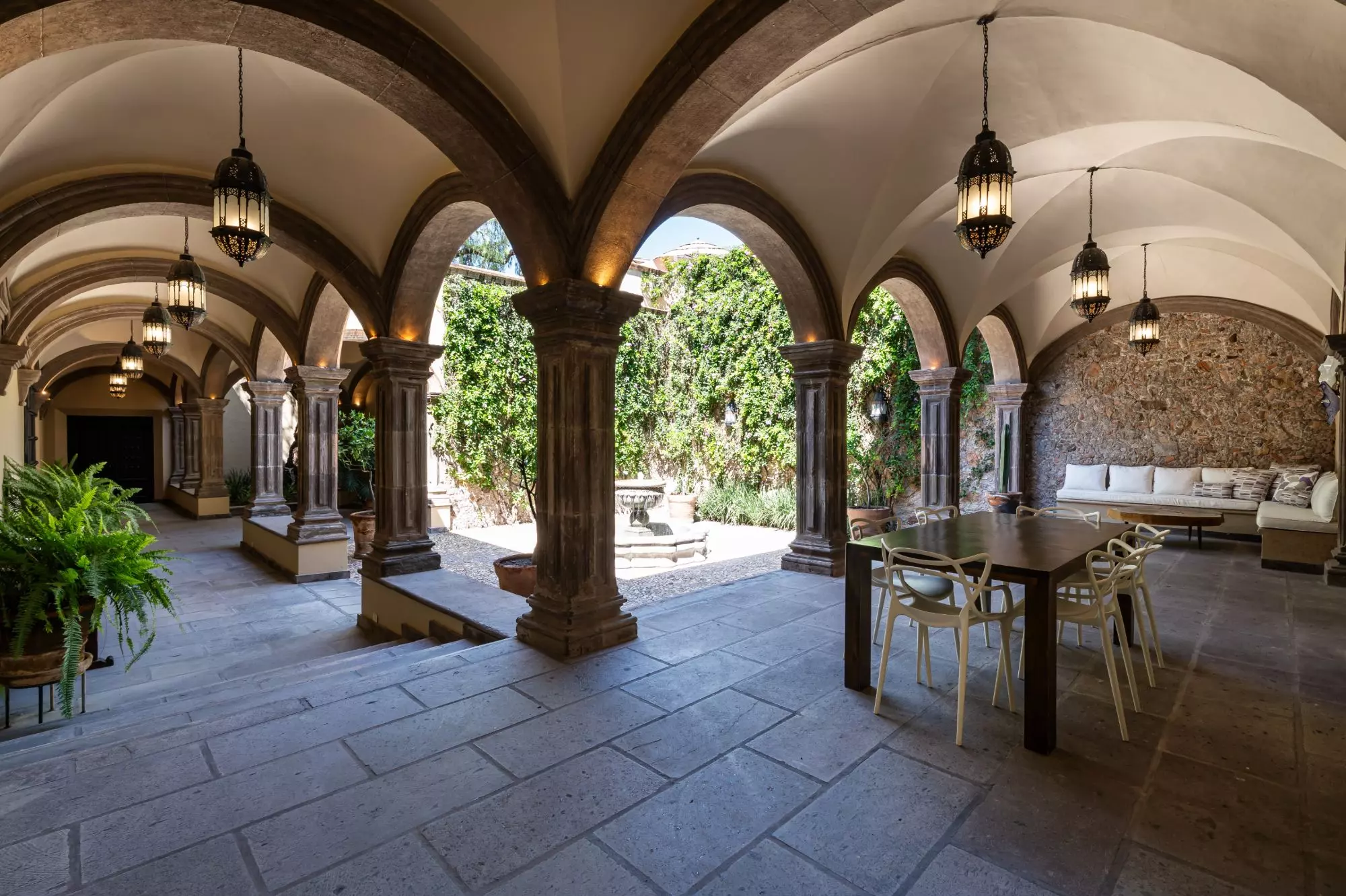 Casa Encantada