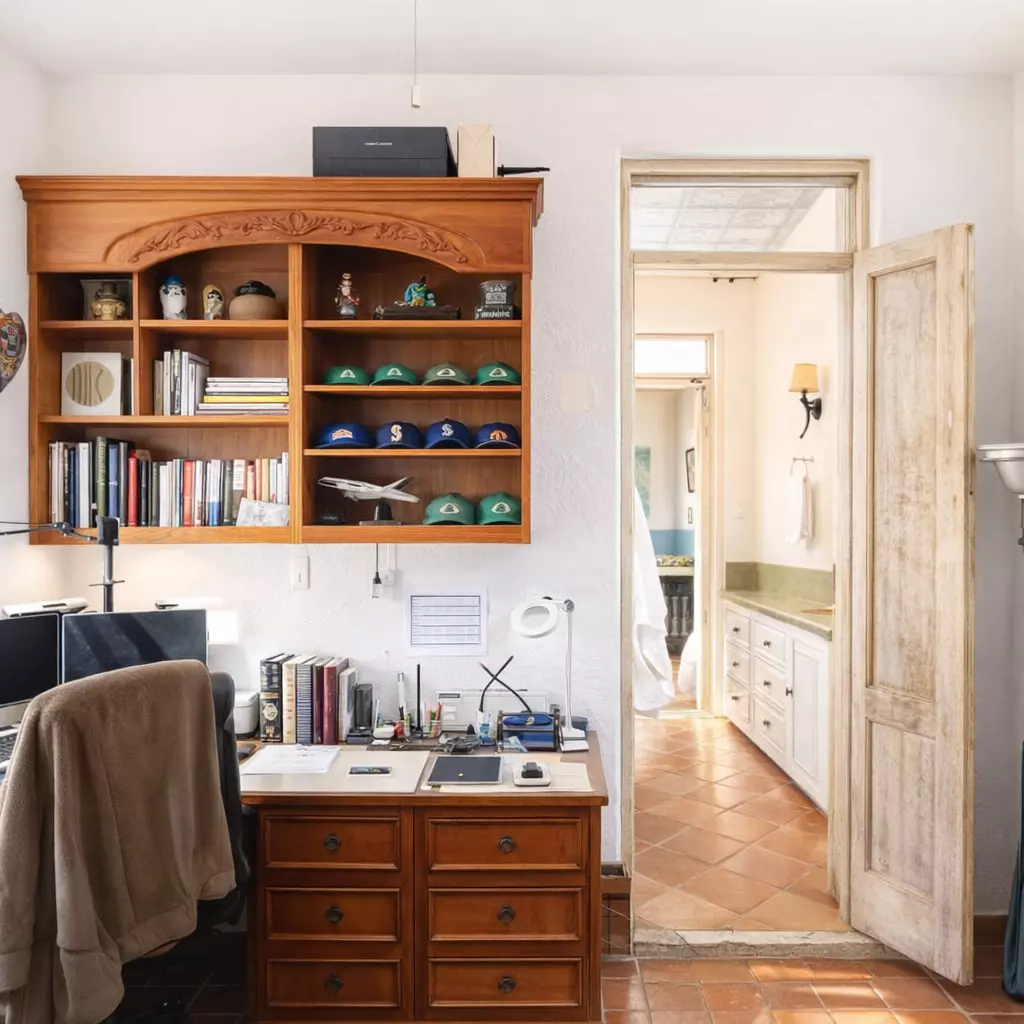 Casa Vergel — San Antonio, San Miguel de Allende — photo 14 — charming home office with architectural character