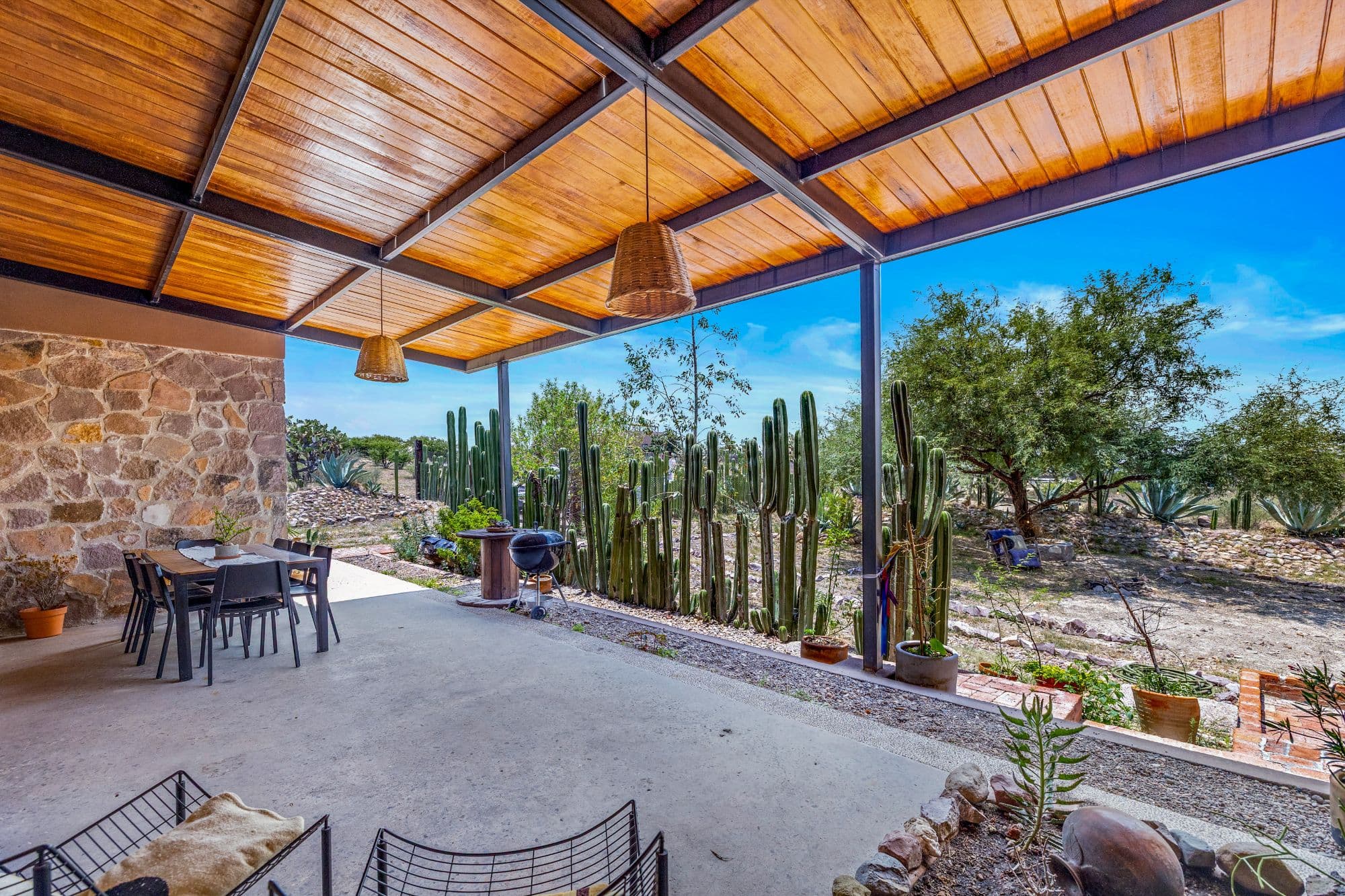 Villa Jacaranda - Architectural Country Living Near San Miguel — Capadero (San Isidro Capadero), San Miguel de Allende — photo 7 — sophisticated pergola oasis with desert garden views