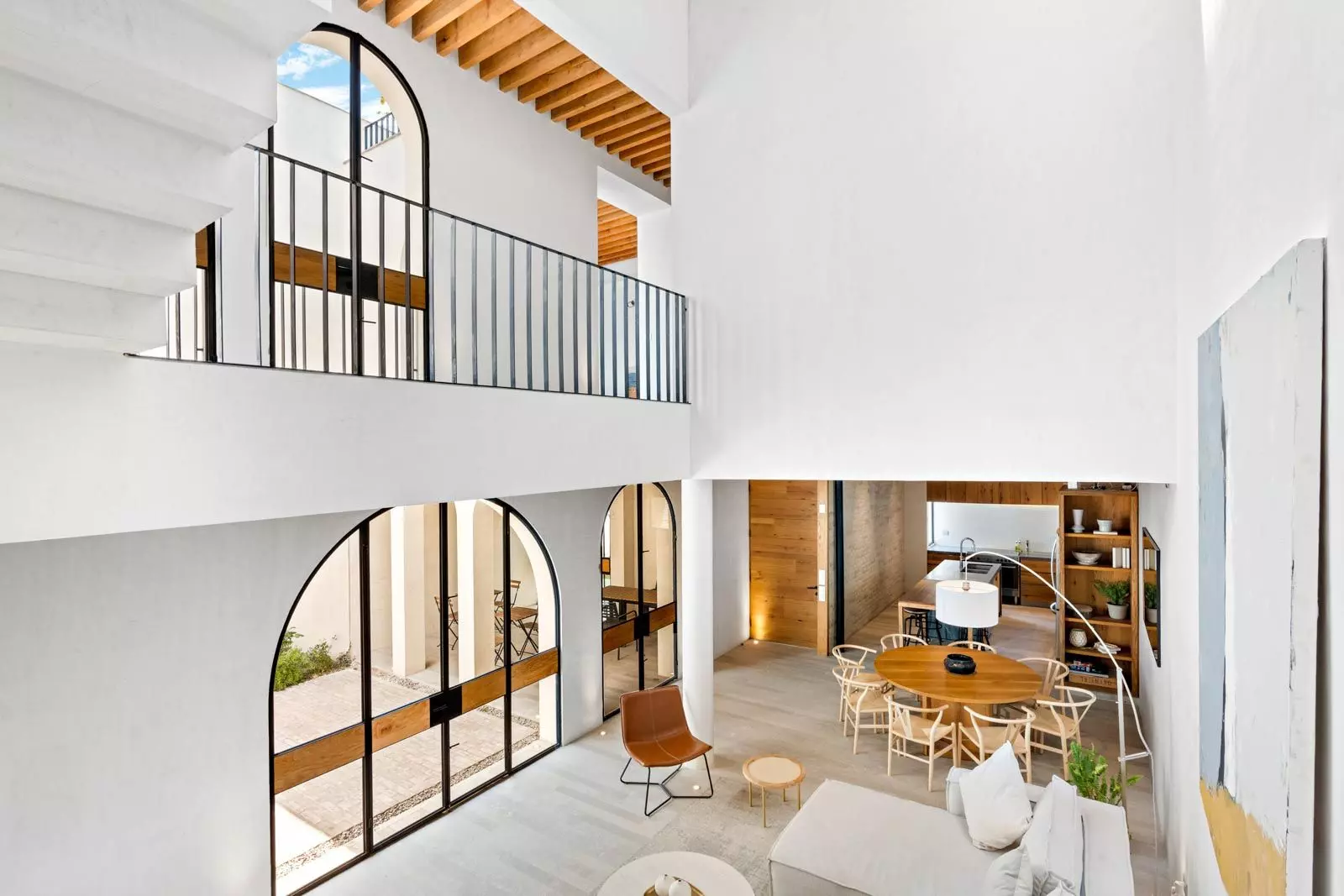 Indigo 8 — Guadiana, San Miguel de Allende — photo 10 — contemporary loft with soaring ceilings