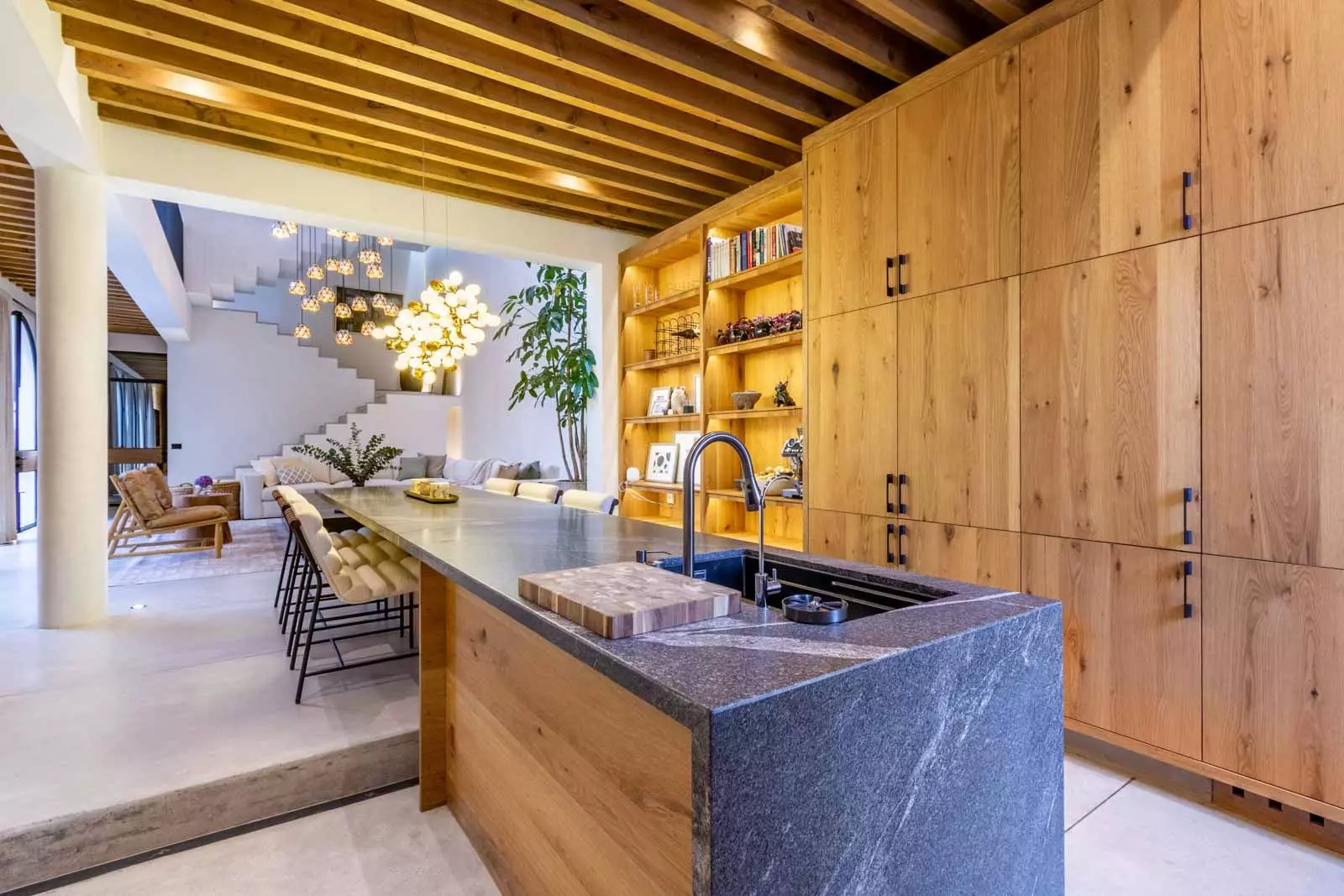 Indigo 8 — Guadiana, San Miguel de Allende — photo 5 — contemporary luxury meets artisanal warmth