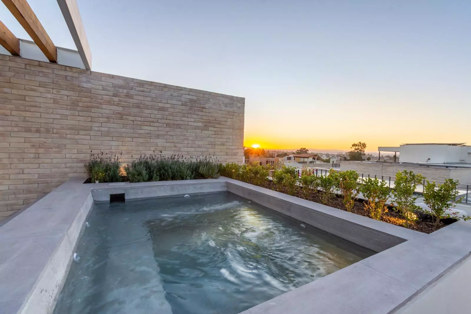 Indigo 8 — Guadiana, San Miguel de Allende — photo 26 — rooftop spa with panoramic sunset views
